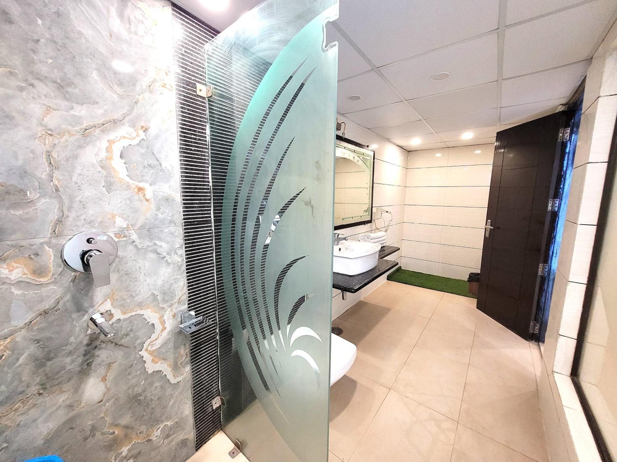 Hotel The Daanish Residency - Karol Bagh New Delhi Exterior foto